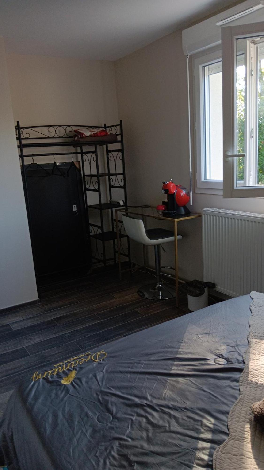 Chambre Privee Dans Une Maison Familiale Charmes  Ngoại thất bức ảnh
