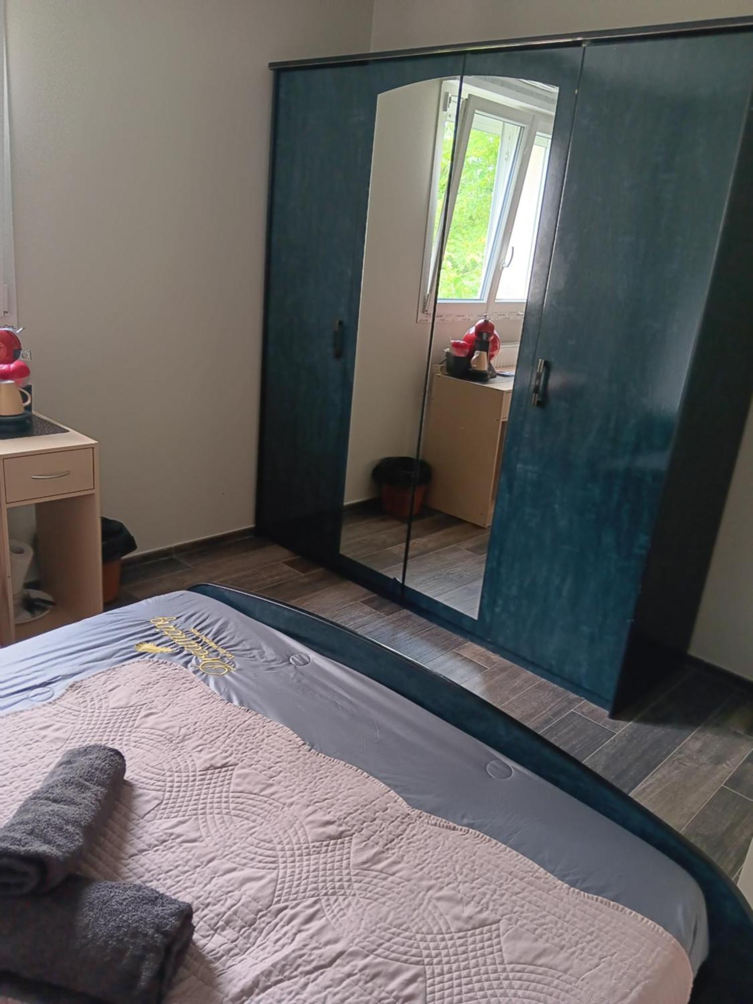 Chambre Privee Dans Une Maison Familiale Charmes  Ngoại thất bức ảnh
