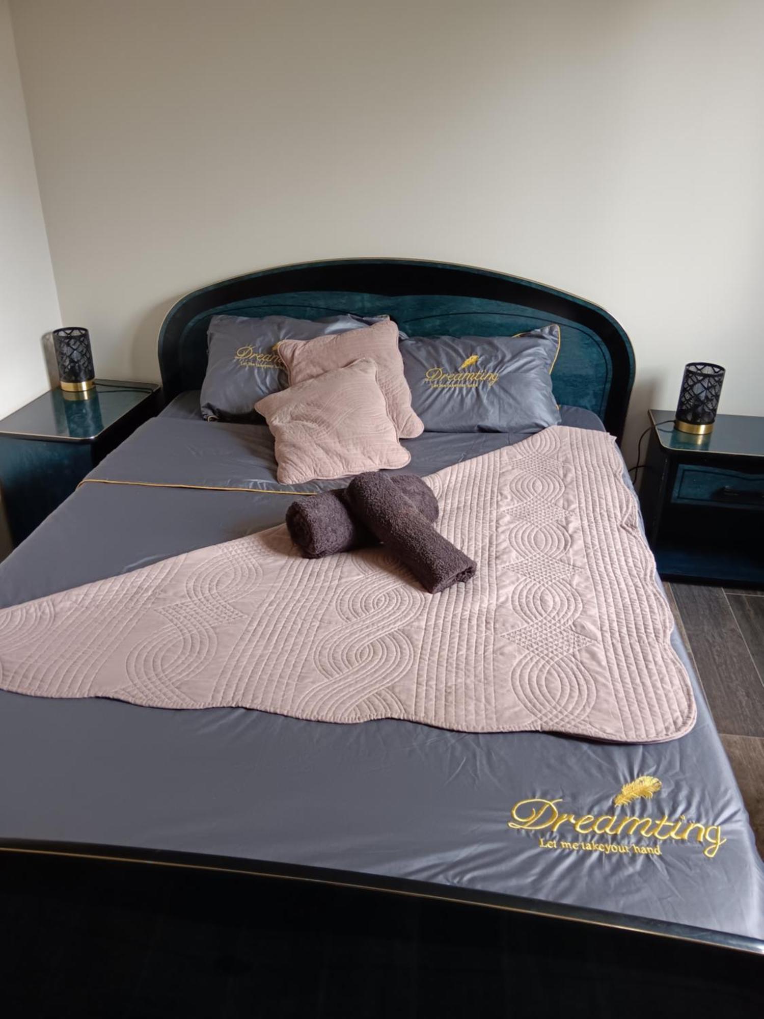 Chambre Privee Dans Une Maison Familiale Charmes  Ngoại thất bức ảnh