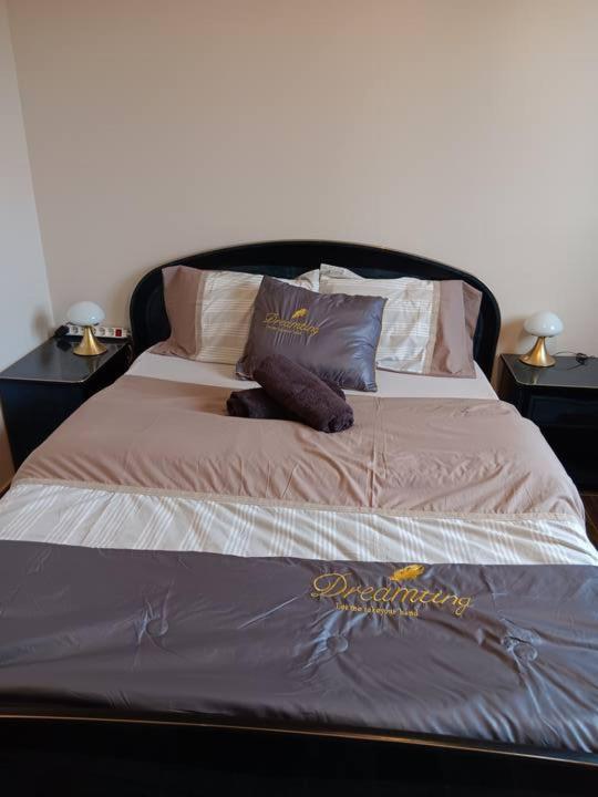 Chambre Privee Dans Une Maison Familiale Charmes  Ngoại thất bức ảnh